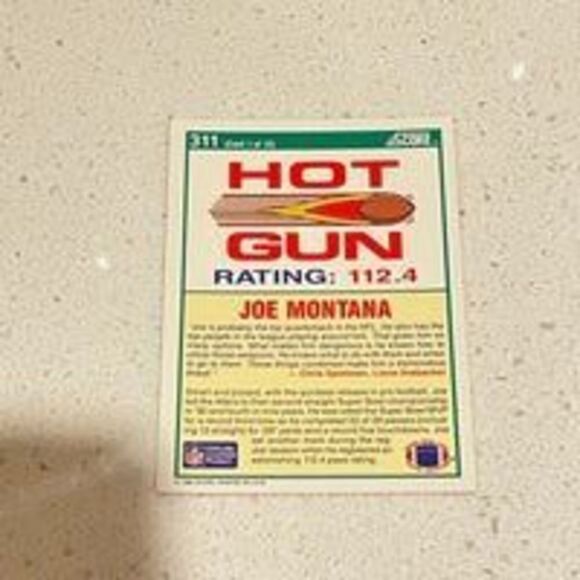 Joe montana 1990 hot gun score football card EXCELLENT CONDITION - Picture 2 of 3
